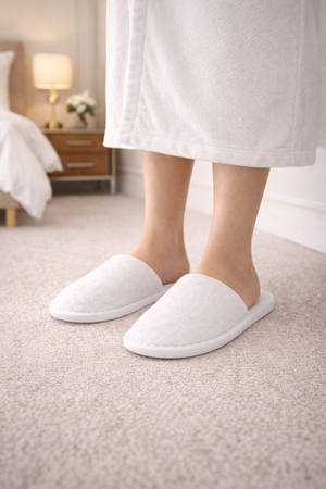 Nonwoven slippers open toe